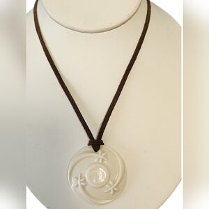 Vintage White Ceramic Porcelain Asian Style Pendant on Leather Band Necklace